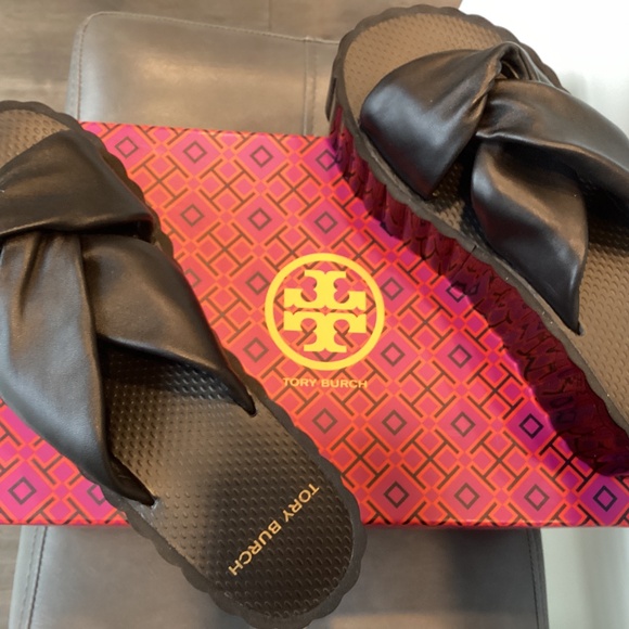 Tory Burch Knotted Scallop Wedge Slide Nappa Leather Size 8 - Picture 5 of 6